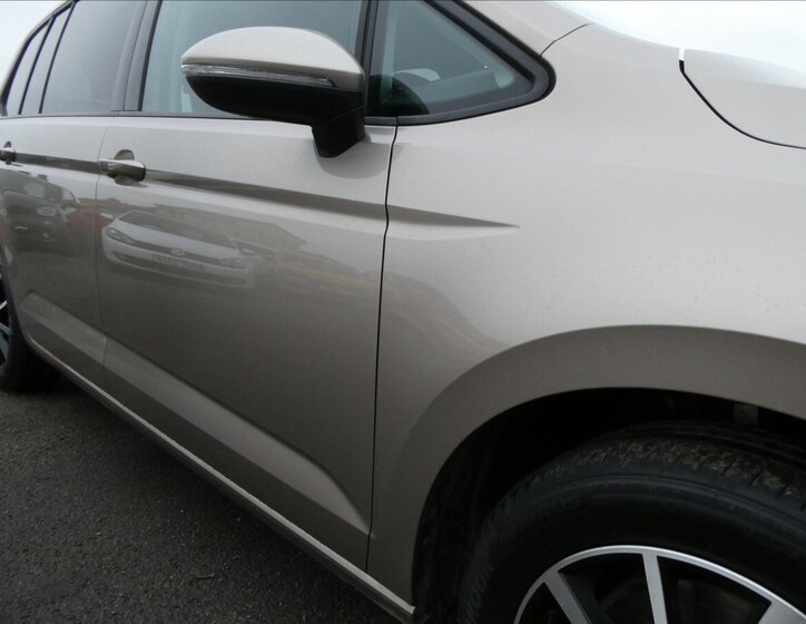 Volkswagen Touran 14