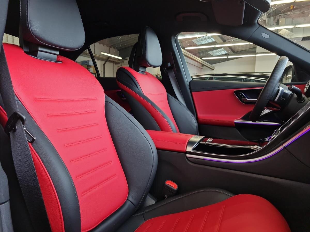 Mercedes-Benz Třídy C Sedan 2,0 l 147 kw