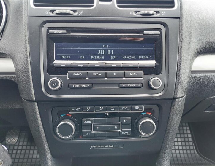 Volkswagen Golf Kombi 1,6 l 77 kw