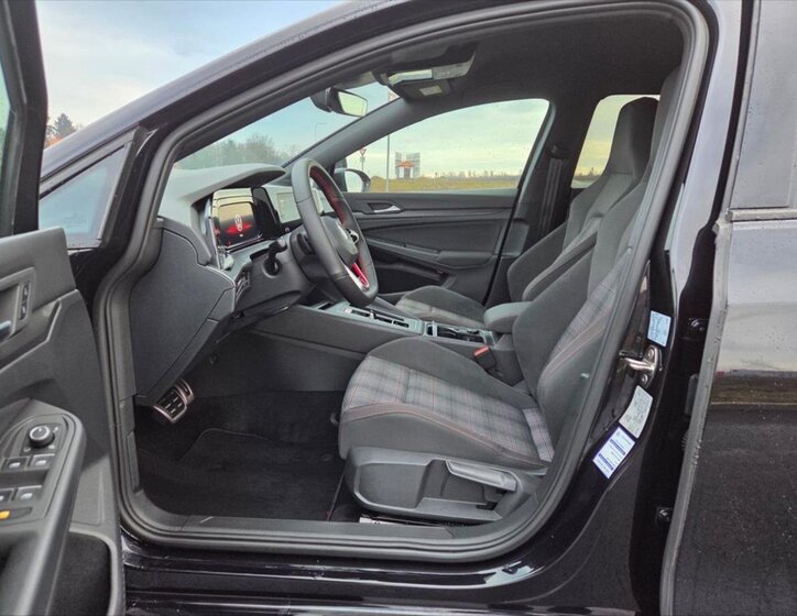 Volkswagen Golf Hatchback 2,0 l 180 kw