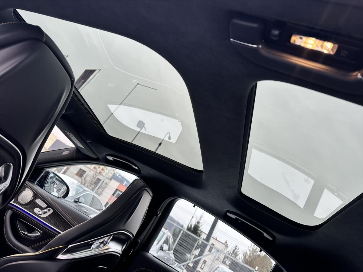 Mercedes-Benz Třídy E Sedan / Limuzína 4,0 l 588 kw