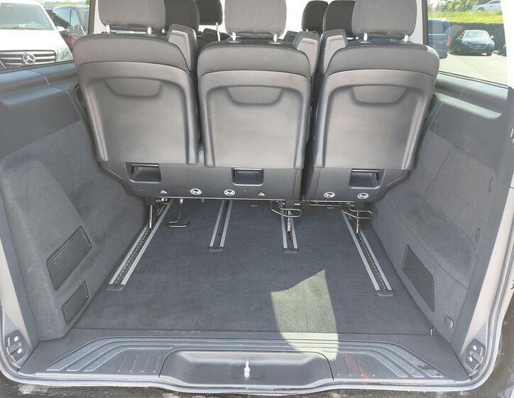 Mercedes-Benz Vito 12