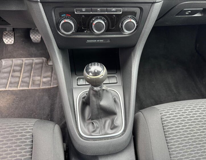 Volkswagen Golf Kombi 1,6 l 77 kw