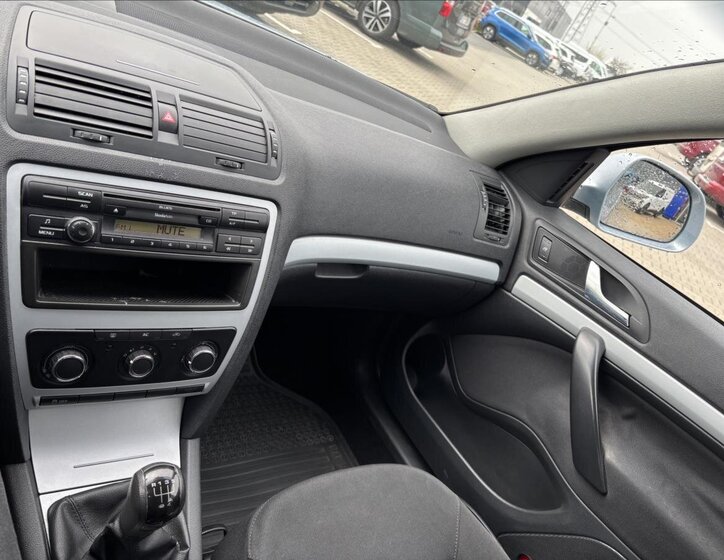 Škoda Octavia Sedan / Limuzína 1,9 l 77 kw