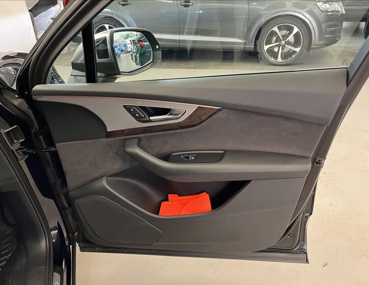 Audi SQ7 SUV / Terénní 4,0 l 320 kw