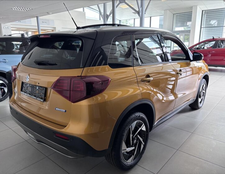 Suzuki Vitara SUV / Terénní 1,4 l 81 kw