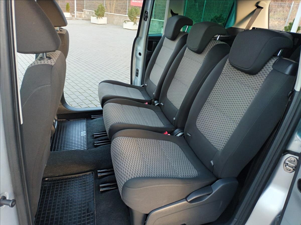 Volkswagen Sharan Kombi 2,0 l 103 kw