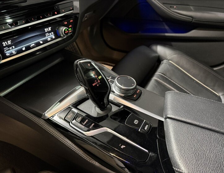 BMW Řada 5 Kombi 3,0 l 210 kw