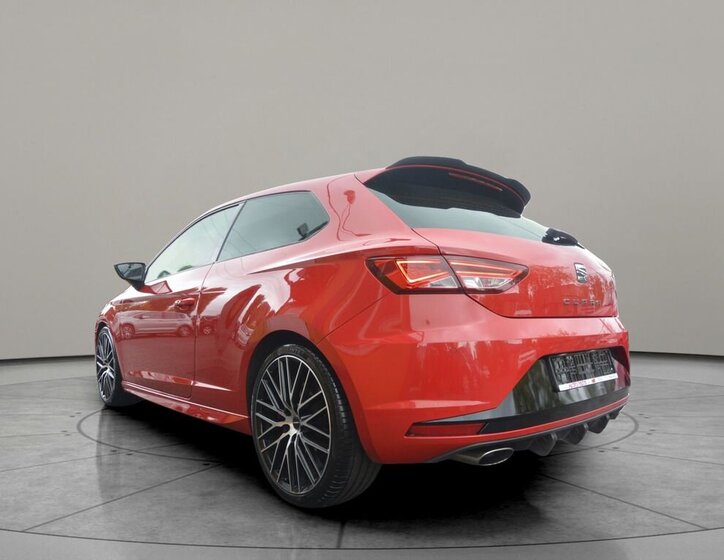 Seat Leon Hatchback 2,0 l 206 kw