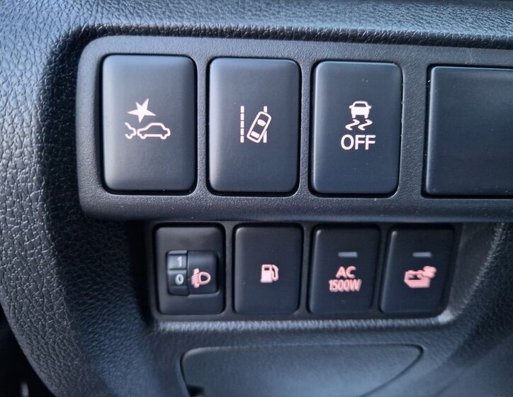 Mitsubishi Ostatní SUV / Terénní 2,4 l 138 kw