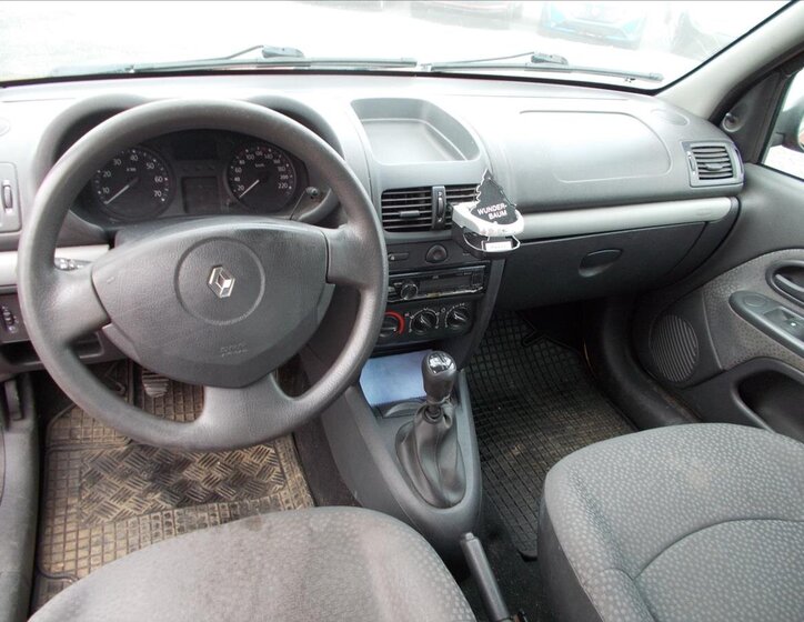 Renault Clio 15