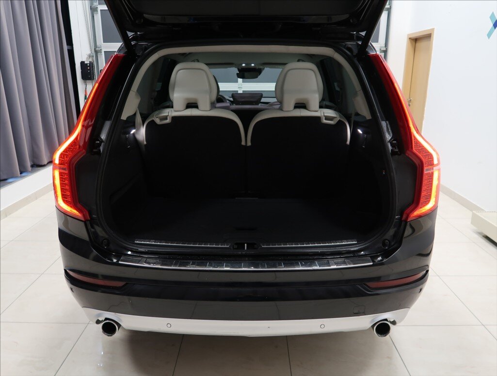 Volvo XC90 SUV 2,0 l 173 kw