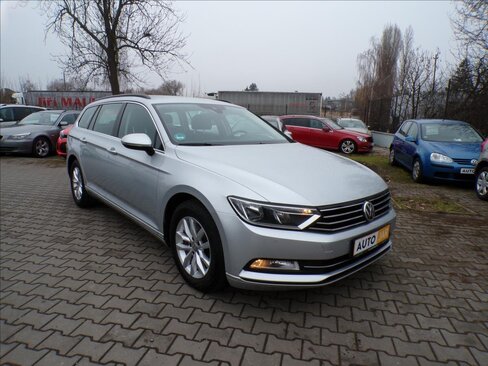Volkswagen Passat Kombi 1,6 l 88 kw