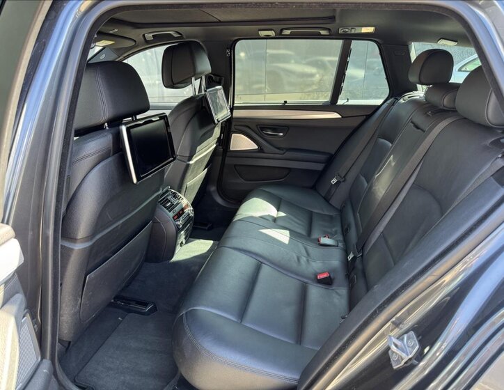 BMW Řada 5 Kombi 3,0 l 230 kw