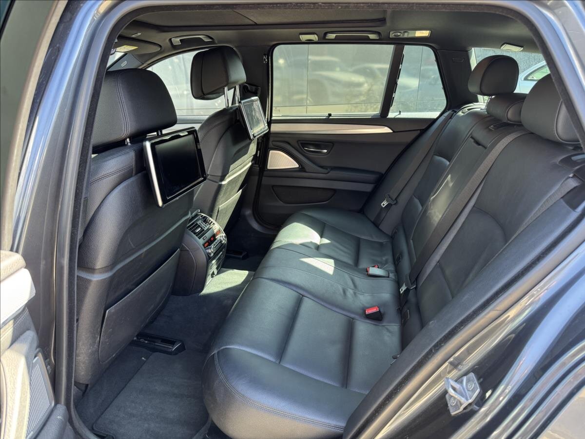 BMW Řada 5 Kombi 3,0 l 230 kw