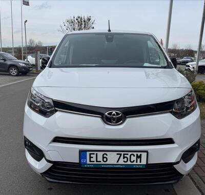 Toyota ProAce City 8