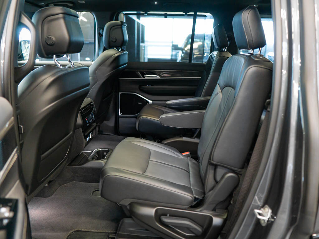 Jeep Wagoneer SUV / Terénní 5,7 l 292 kw