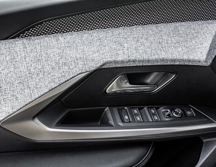 Peugeot 5008 SUV / Terénní 1,2 l 107 kw