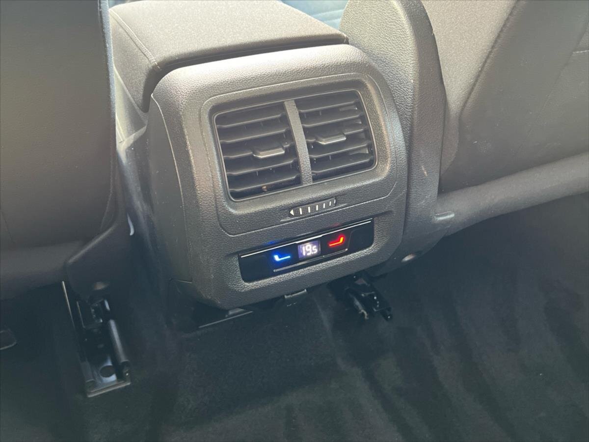 Volkswagen Touran MPV 1,5 l 110 kw