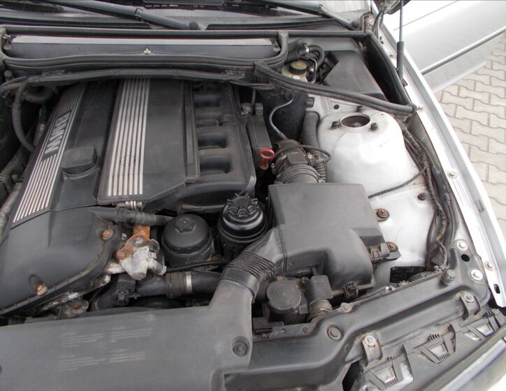 BMW Řada 3 Liftback 2,5 l 125 kw