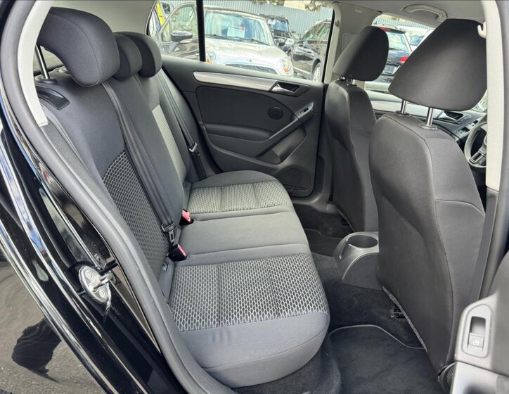 Volkswagen Golf Hatchback 1,6 l 77 kw