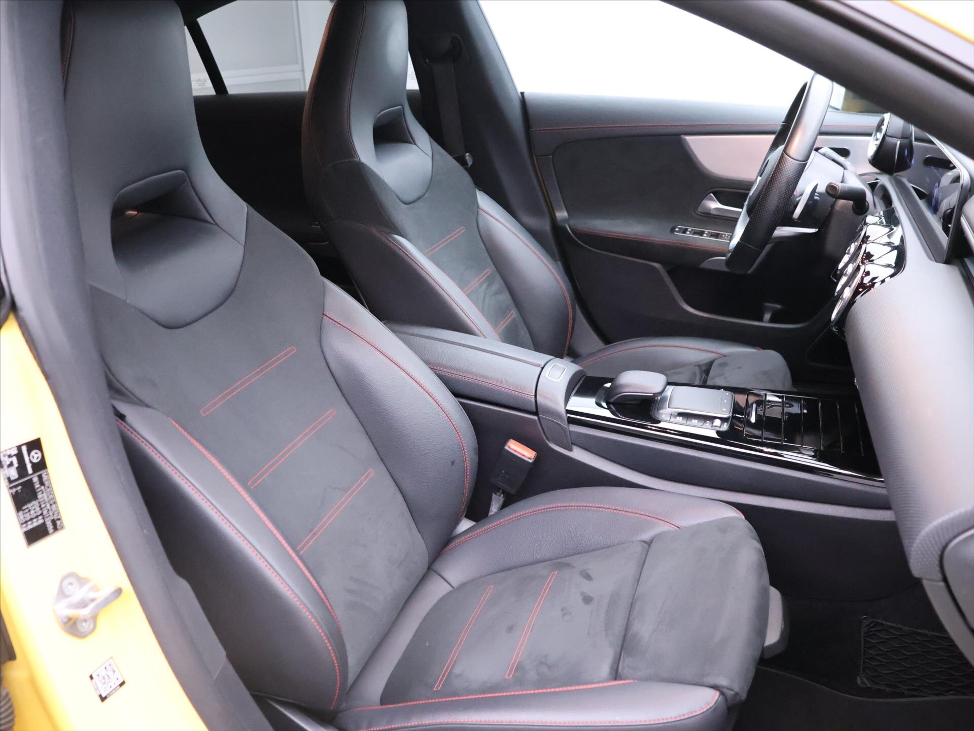 Mercedes-Benz CLA Sedan / Limuzína 2,0 l 140 kw