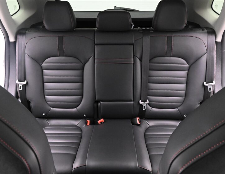 MG EHS SUV / Terénní 1,5 l 119 kw