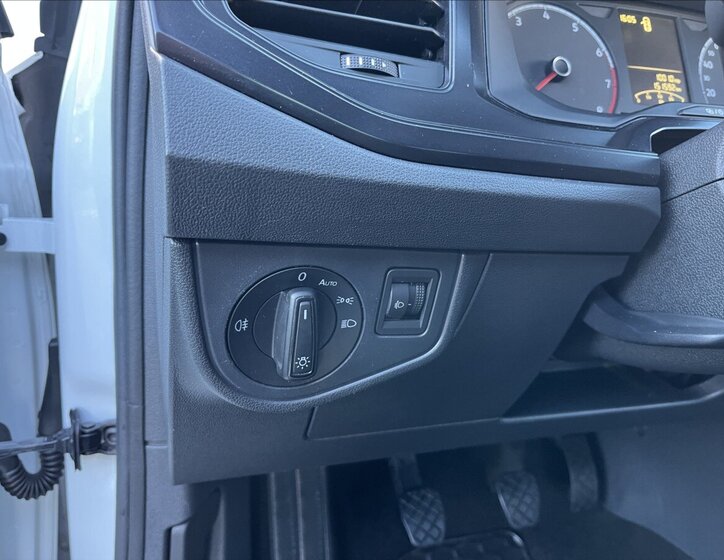 Volkswagen Polo Hatchback 999,0 48 kw