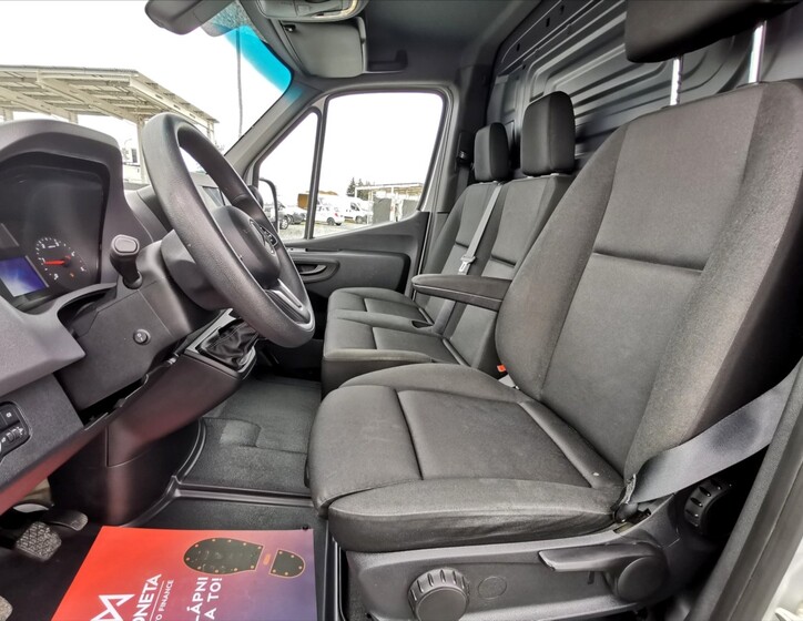 Mercedes-Benz Sprinter 5