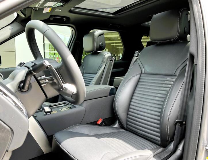 Land Rover Discovery 16