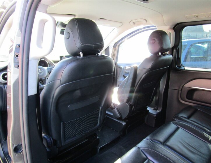 Mercedes-Benz Třídy V Kombi 2,1 l 140 kw