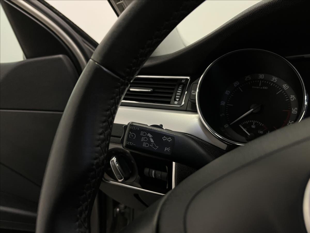 Škoda Superb Liftback 2,0 l 103 kw