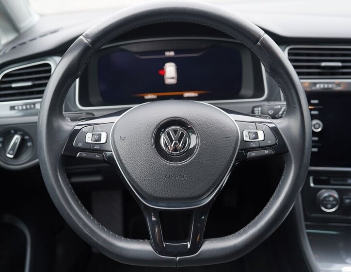 Volkswagen Golf Kombi 1,6 l 85 kw