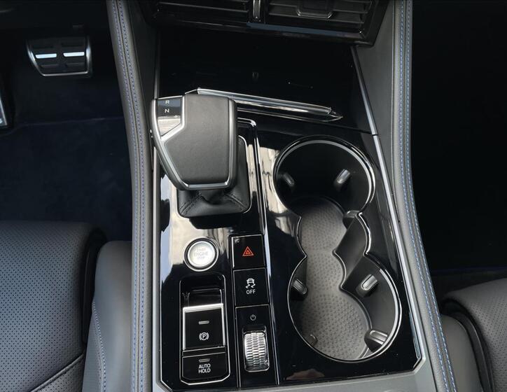 Volkswagen Touareg 14