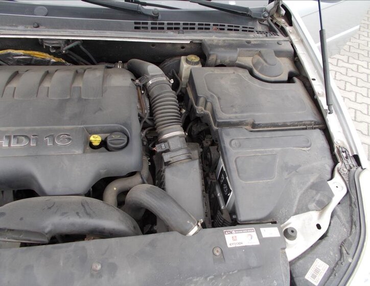 Citroën C5 Sedan / Limuzína 2,0 l 100 kw