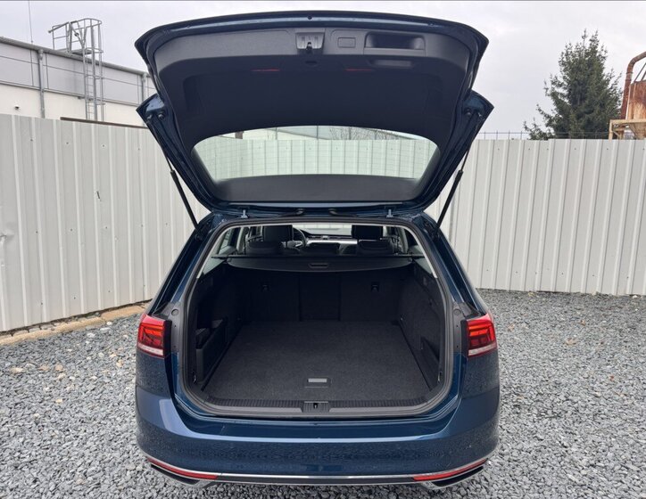 Volkswagen Passat Kombi 1,4 l 0