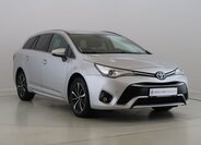 Toyota Avensis Kombi 2,0 l 105 kw