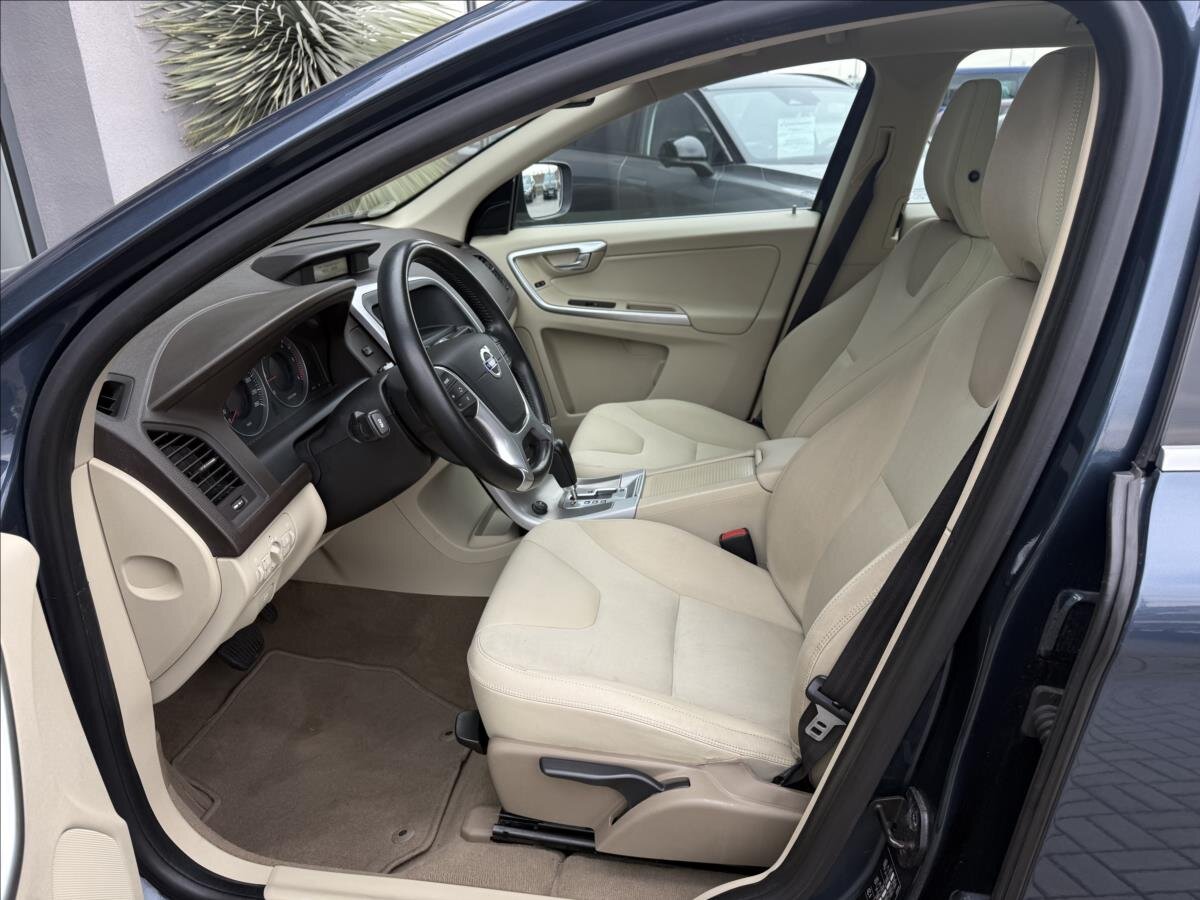 Volvo XC60 Kombi 2,4 l 129 kw