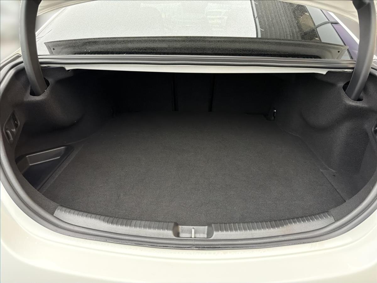 Mercedes-Benz Třídy C Sedan / Limuzína 2,0 l 145 kw