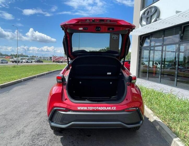 Toyota C-HR 12