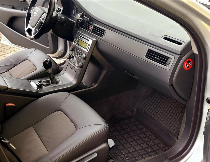 Volvo V70 Kombi 2,4 l 129 kw