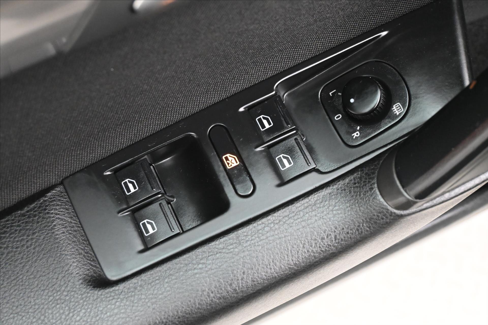 Volkswagen Passat Kombi 1,6 l 77 kw