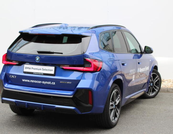 BMW iX1 2