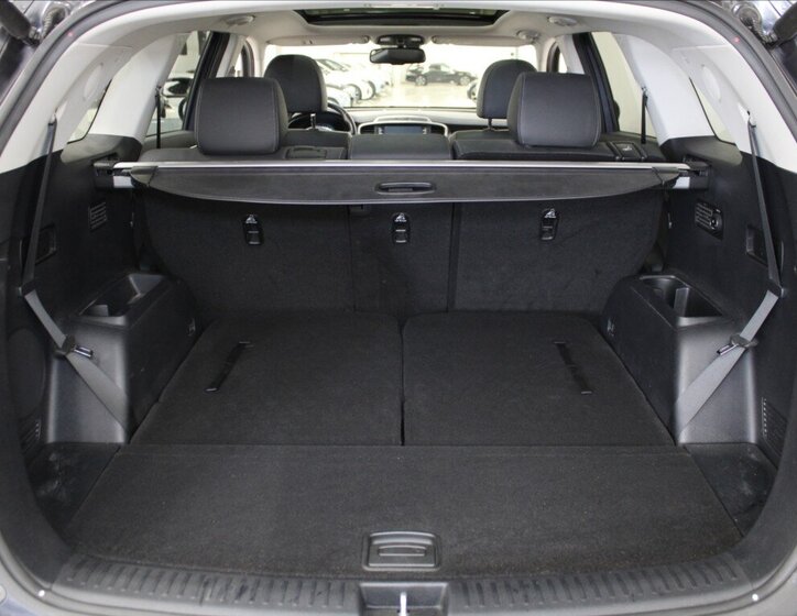 KIA Sorento SUV 2,2 l 147 kw