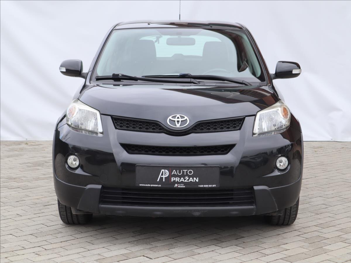 Toyota Urban Cruiser Hatchback 1,3 l 74 kw