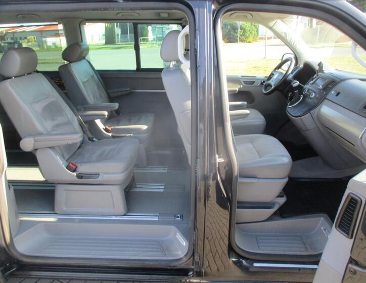 Volkswagen Multivan 11