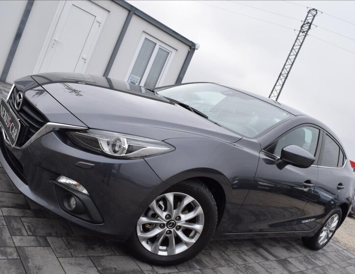Mazda 3 Sedan / Limuzína 1,5 l 74 kw