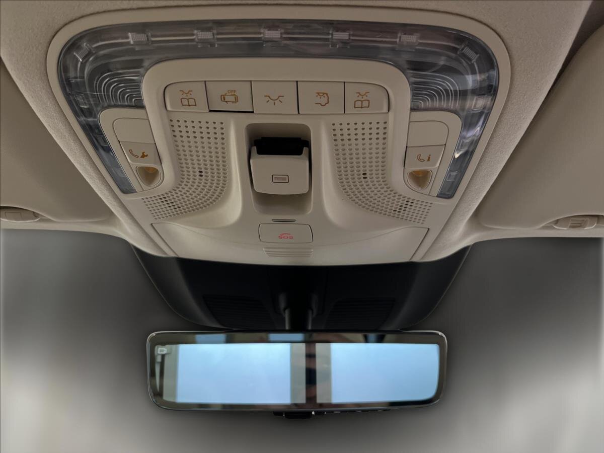 Mercedes-Benz Třídy V MPV 2,0 l 174 kw