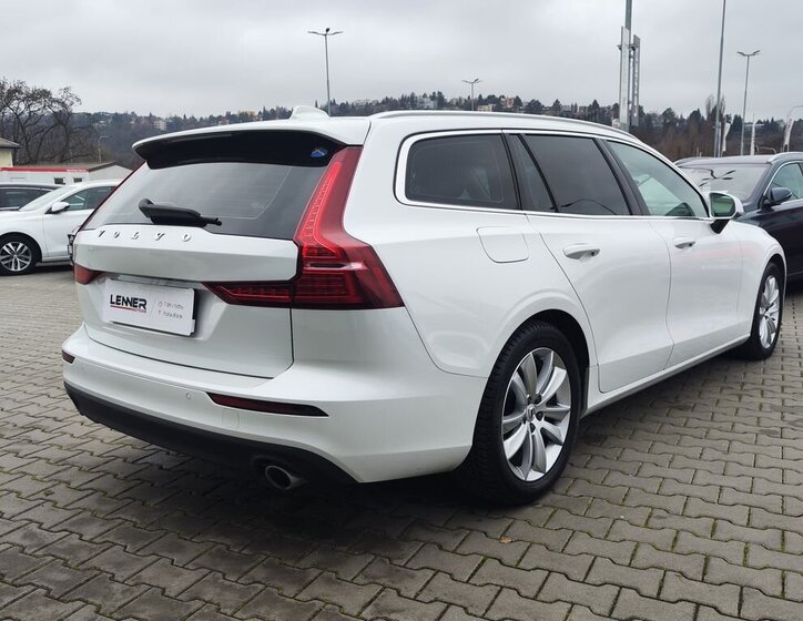Volvo V60 5