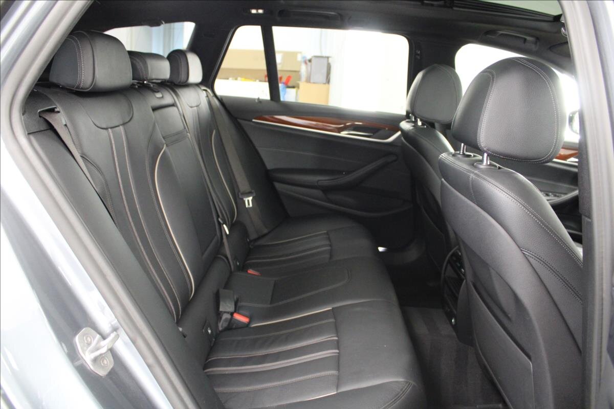 BMW Řada 5 Kombi 2,0 l 140 kw